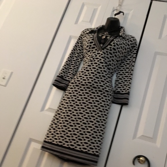 Dress - Picture 2 of 5